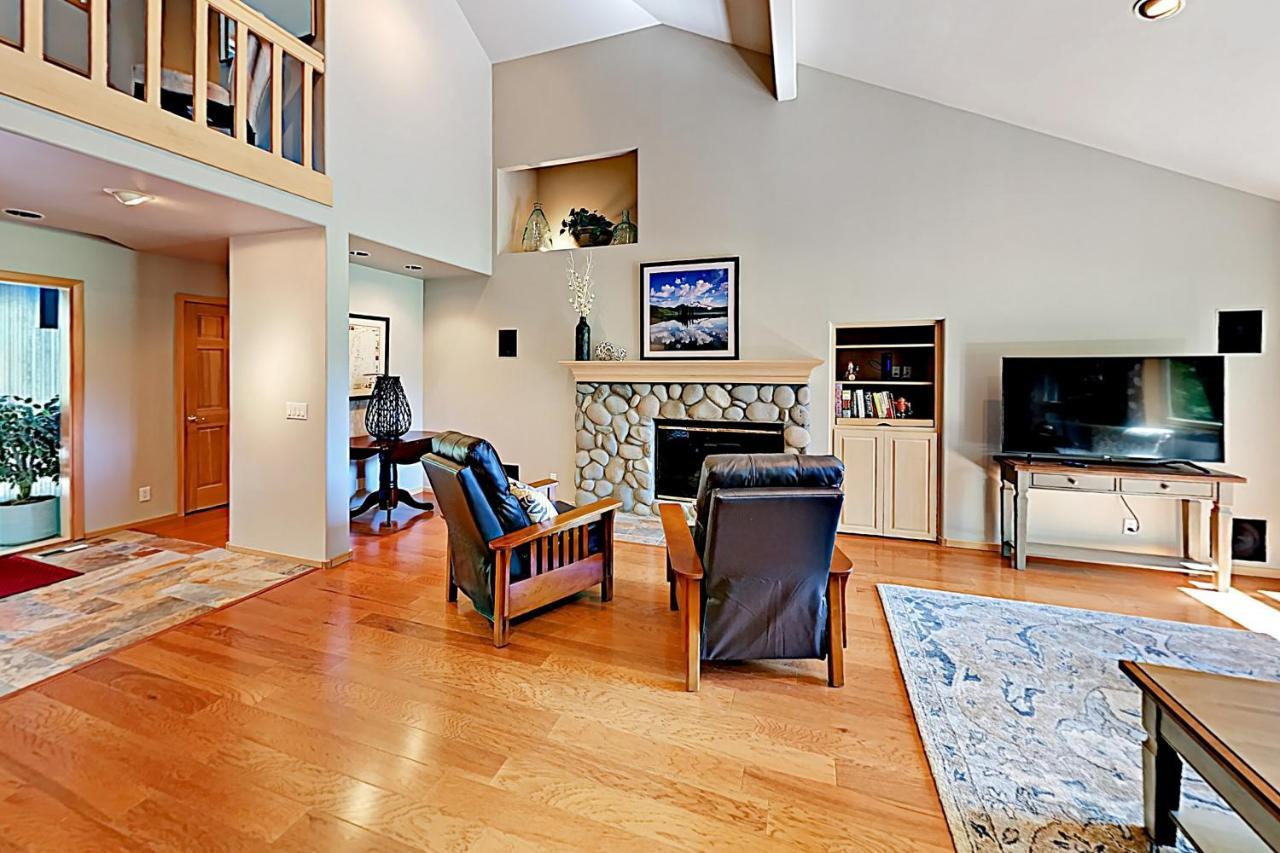 Tree Branch Cabin Sunriver Εξωτερικό φωτογραφία