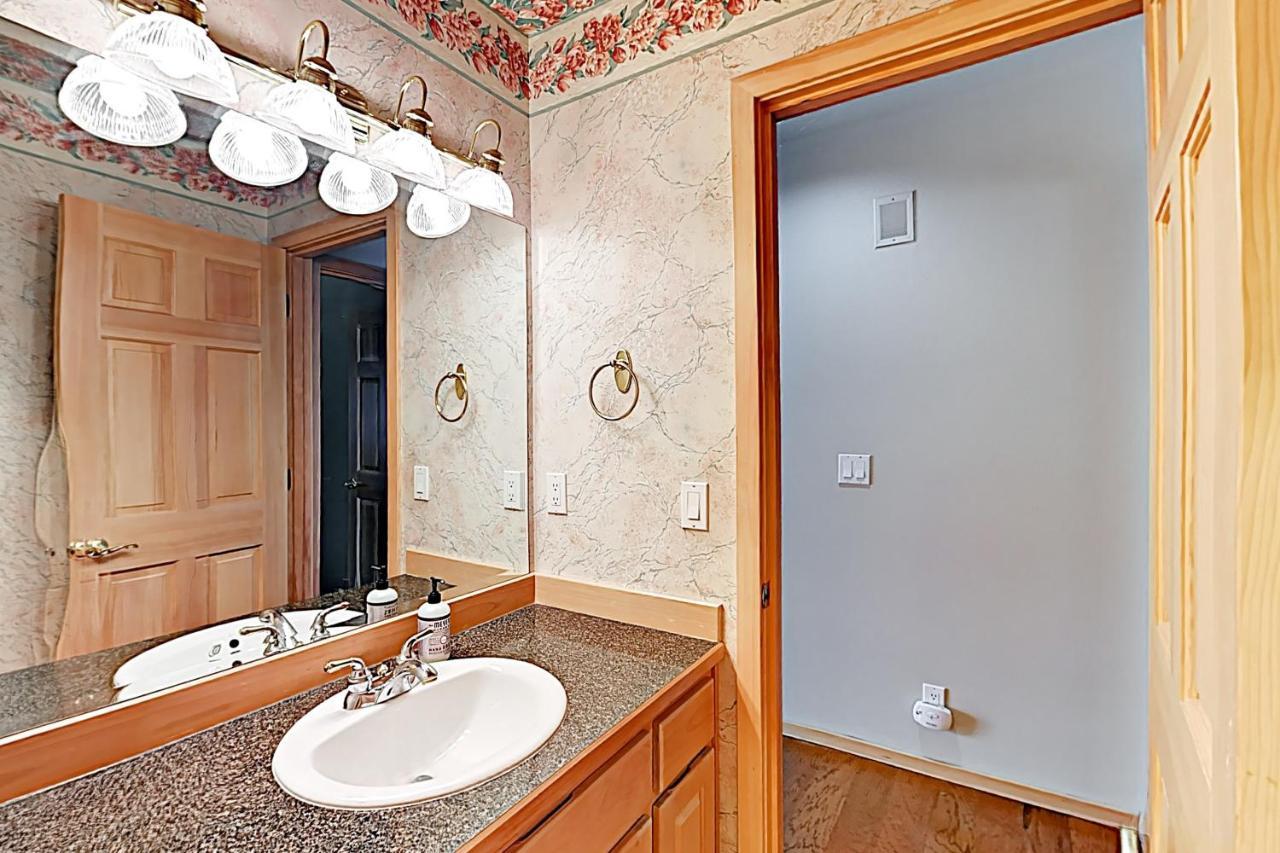 Tree Branch Cabin Sunriver Εξωτερικό φωτογραφία